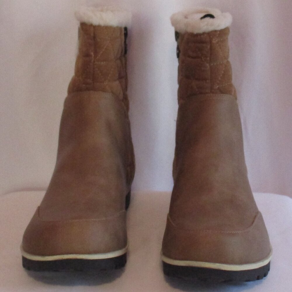 Gabriella Boots Size 11M Quilted Faux Fur Water Resistant Winter Warm